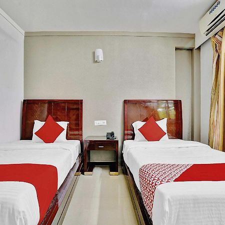 Hotel O Aec Residency Mararikulam Buitenkant foto