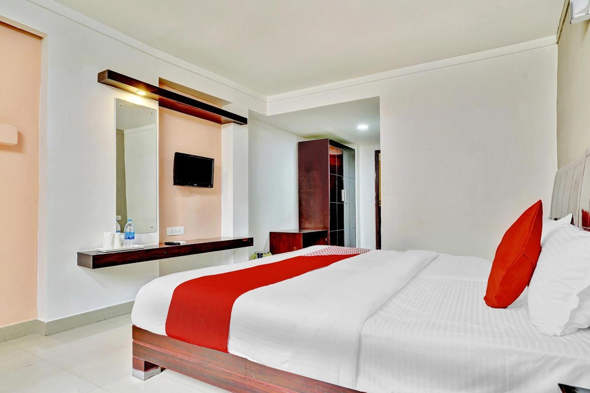 Hotel O Aec Residency Mararikulam Buitenkant foto