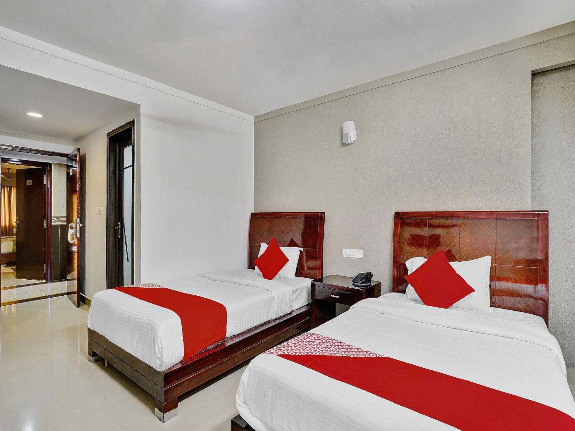 Hotel O Aec Residency Mararikulam Buitenkant foto