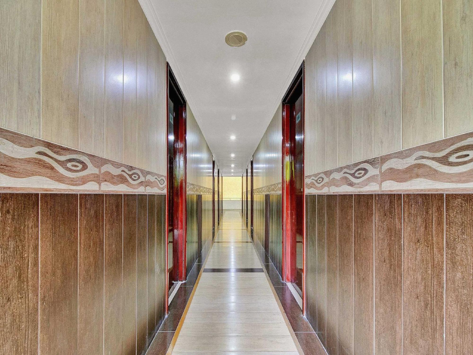 Hotel O Aec Residency Mararikulam Buitenkant foto