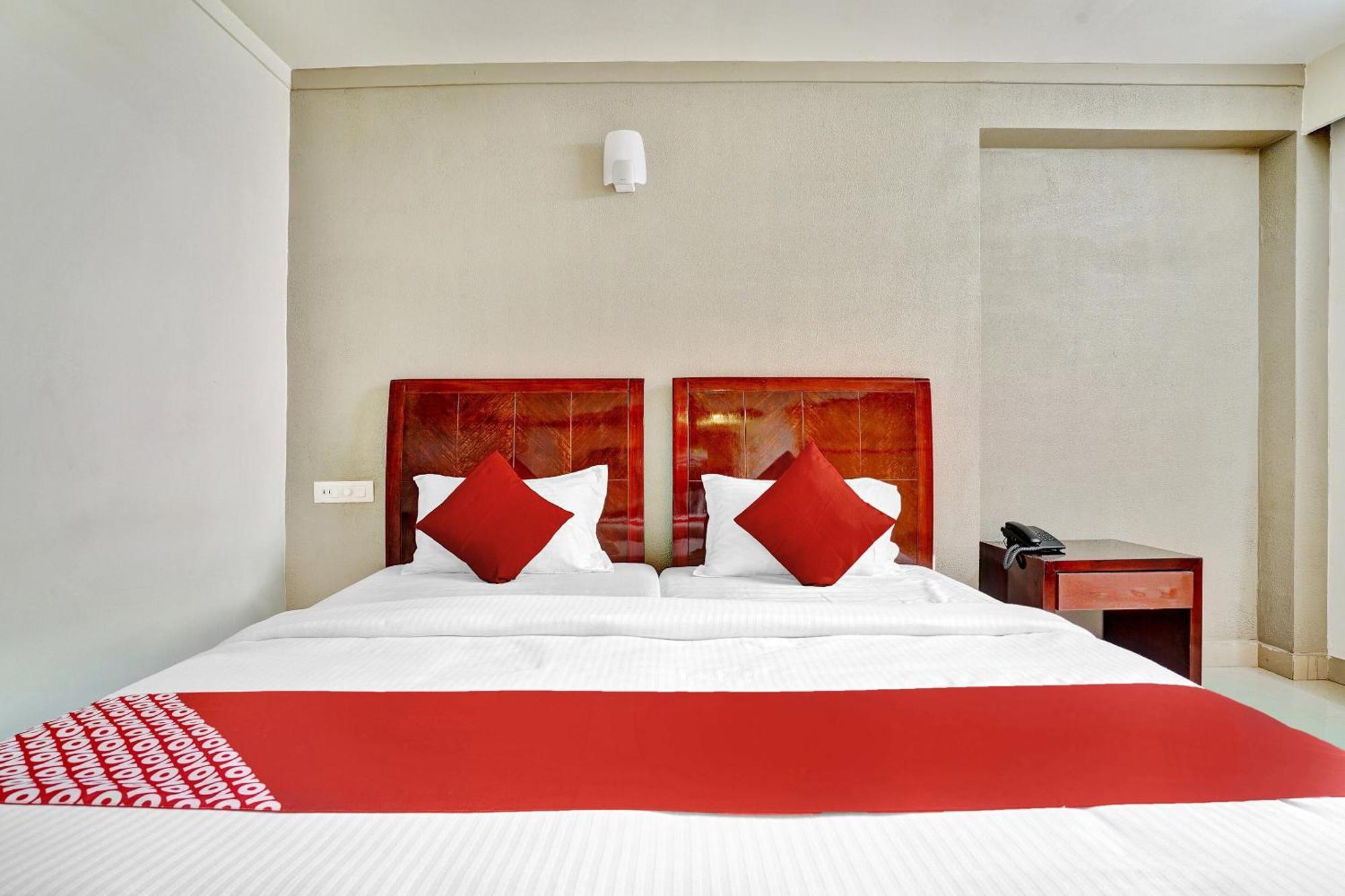 Hotel O Aec Residency Mararikulam Buitenkant foto